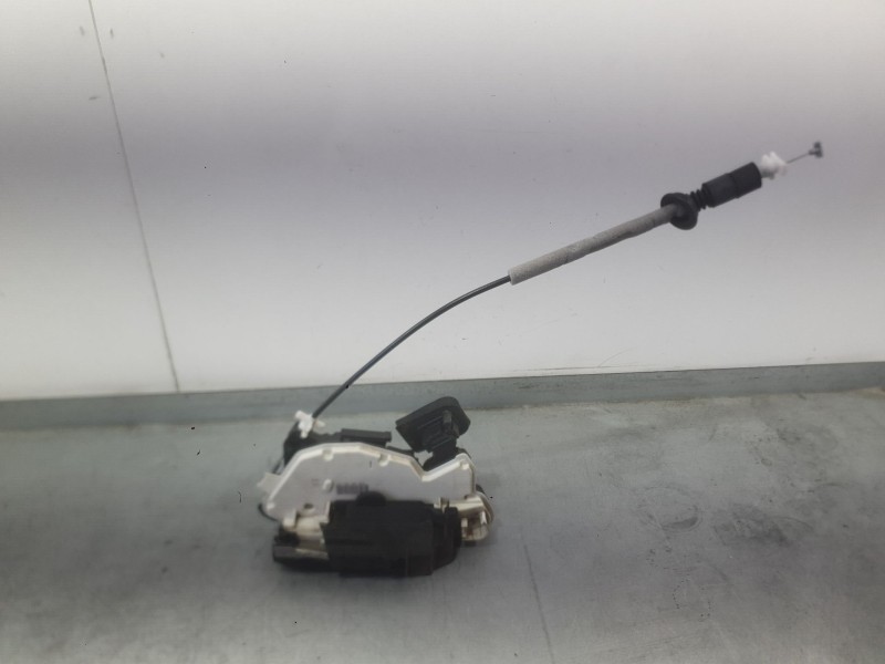 Recambio de cerradura puerta delantera izquierda para seat toledo iv (kg3) 1.6 tdi referencia OEM IAM 5E1837015A  