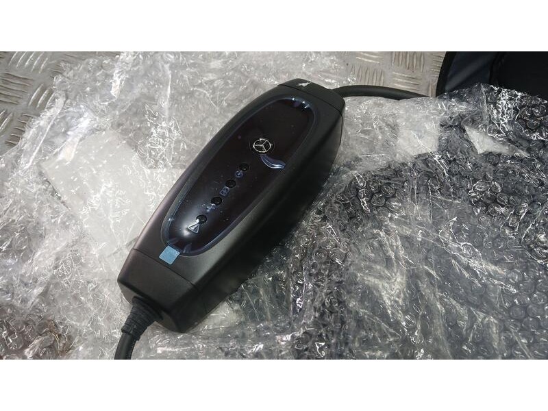 Recambio de cable para mercedes-benz clase c (w206) c 300 de (206.208) referencia OEM IAM A005833405001 CABLE CARGA DE BATERIA H