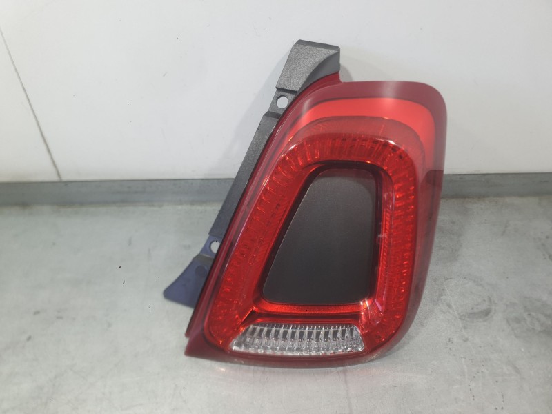 Recambio de piloto trasero derecho para fiat 500 (312_) 1.0 mild hybrid (312.ayd1b) referencia OEM IAM 52007422  