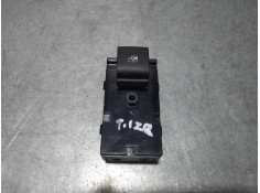 MANDO ELEVALUNAS TRASERO DERECHO 13408452 