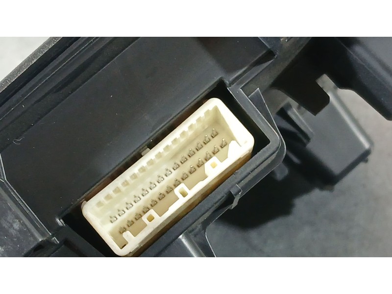 Recambio de luz interior para toyota corolla ranchera familiar (_e21_) 1.8 hybrid (zwe211) referencia OEM IAM 8126002A60B0  