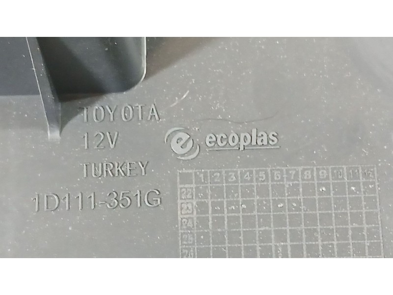 Recambio de luz interior para toyota corolla ranchera familiar (_e21_) 1.8 hybrid (zwe211) referencia OEM IAM 8126002A60B0  