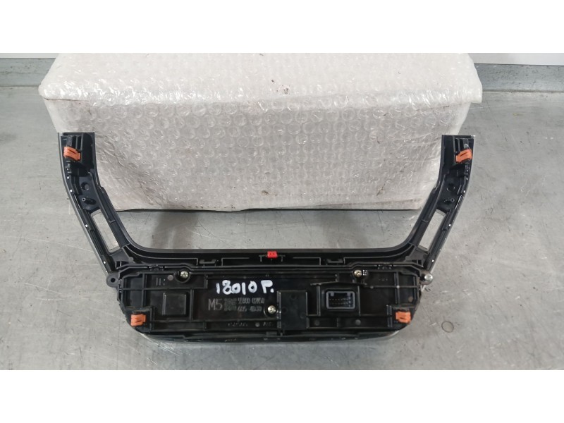 Recambio de mando climatizador para toyota corolla ranchera familiar (_e21_) 1.8 hybrid (zwe211) referencia OEM IAM 5590002M50  