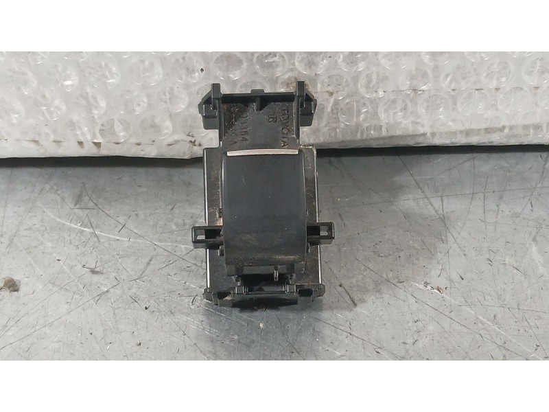 Recambio de mando elevalunas trasero izquierdo para toyota corolla ranchera familiar (_e21_) 1.8 hybrid (zwe211) referencia OEM 