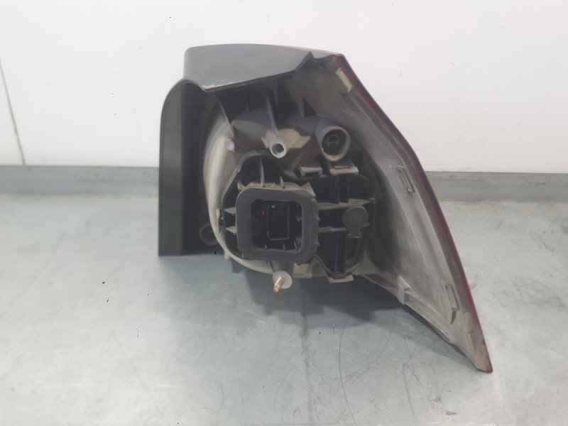 Recambio de piloto trasero izquierdo exterior para volkswagen golf v (1k1) 2.0 tdi 16v referencia OEM IAM 1K6945095AA  