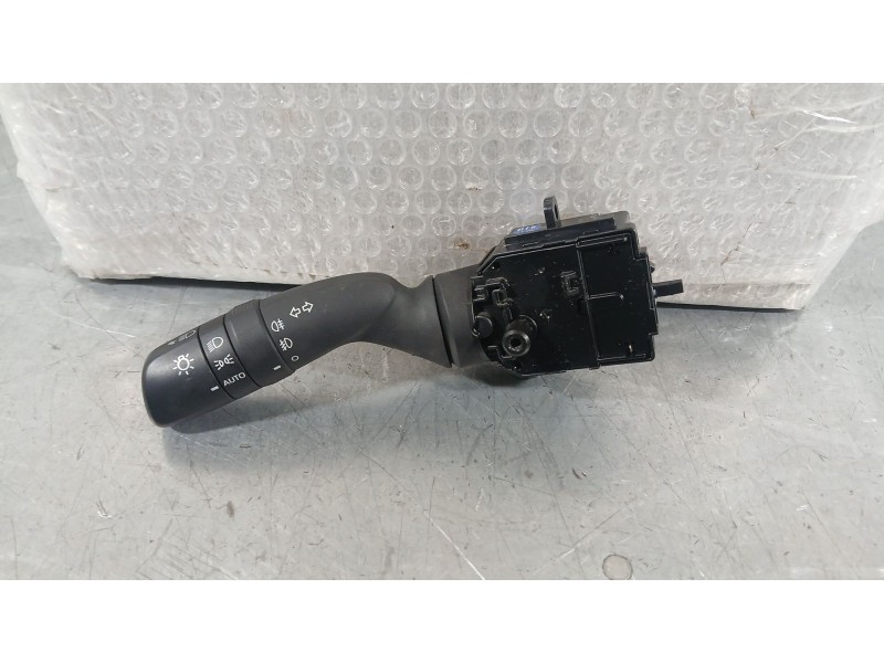 Recambio de mando luces para toyota corolla ranchera familiar (_e21_) 1.8 hybrid (zwe211) referencia OEM IAM   