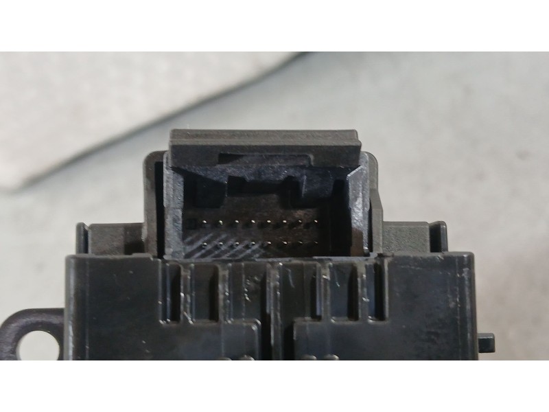 Recambio de mando luces para toyota corolla ranchera familiar (_e21_) 1.8 hybrid (zwe211) referencia OEM IAM   