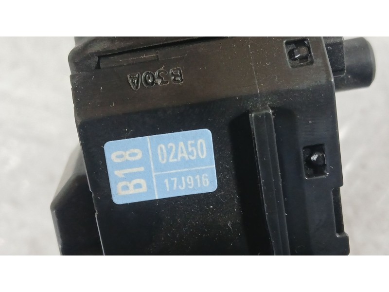 Recambio de mando limpia para toyota corolla ranchera familiar (_e21_) 1.8 hybrid (zwe211) referencia OEM IAM   