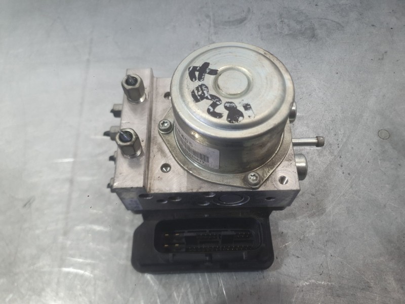 Recambio de abs para nissan juke (f15) 1.5 dci referencia OEM IAM 476601KA2A  