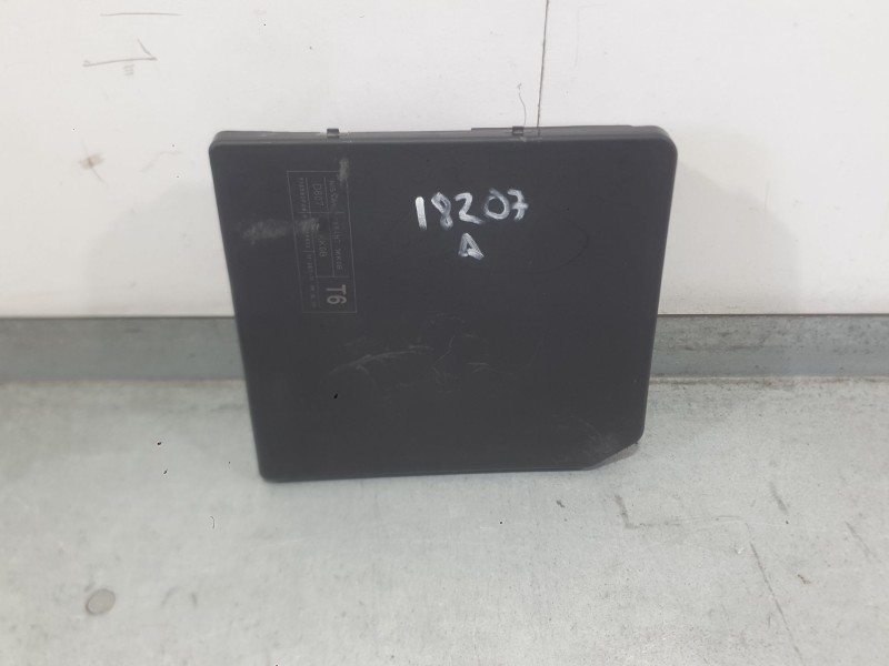 Recambio de caja reles / fusibles para nissan juke (f15) 1.5 dci referencia OEM IAM 24381C9900  
