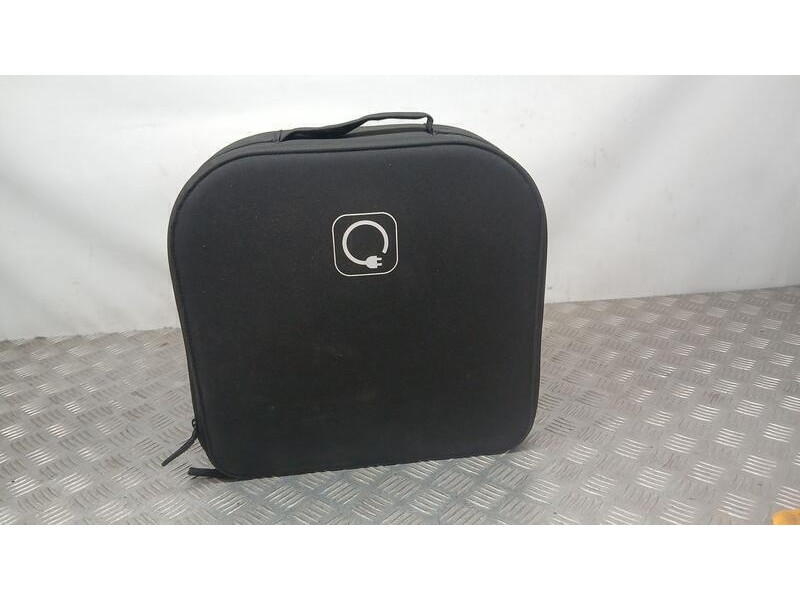 Recambio de cable para mercedes-benz clase c (w206) c 300 de (206.208) referencia OEM IAM A005833405001 CABLE CARGA DE BATERIA H