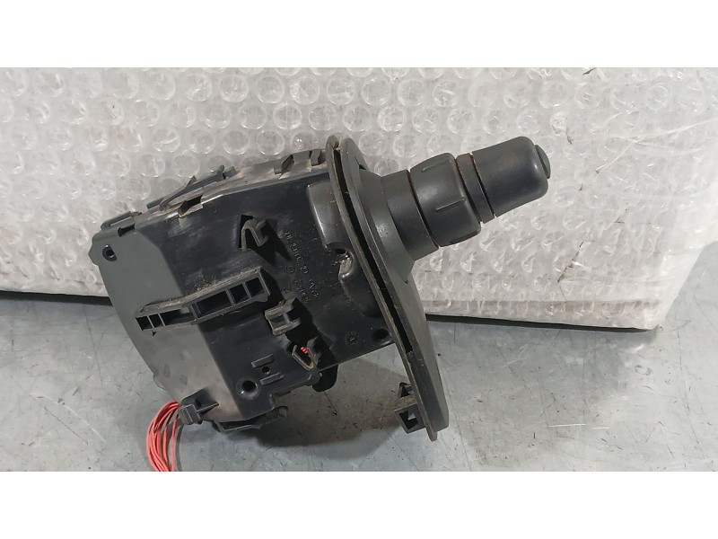Recambio de mando luces para renault kangoo / grand kangoo ii (kw0/1_) 1.5 dci 90 (kw05, kw08, kw0g, kw11) referencia OEM IAM 82