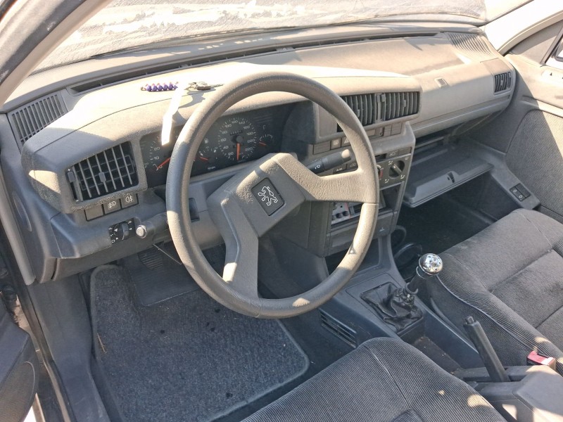 peugeot 405 i (15b) del año 1989