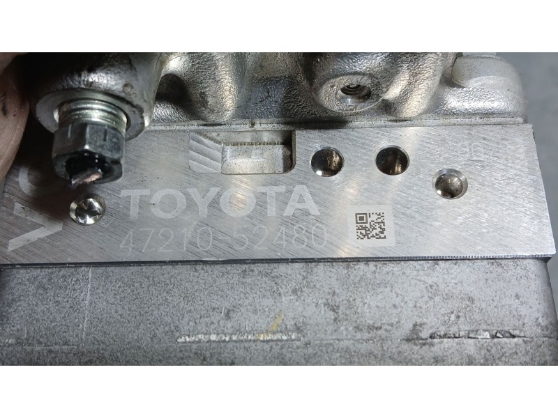 Recambio de abs para toyota yaris (_p13_) 1.5 hybrid (nhp130_) referencia OEM IAM 440500D390  