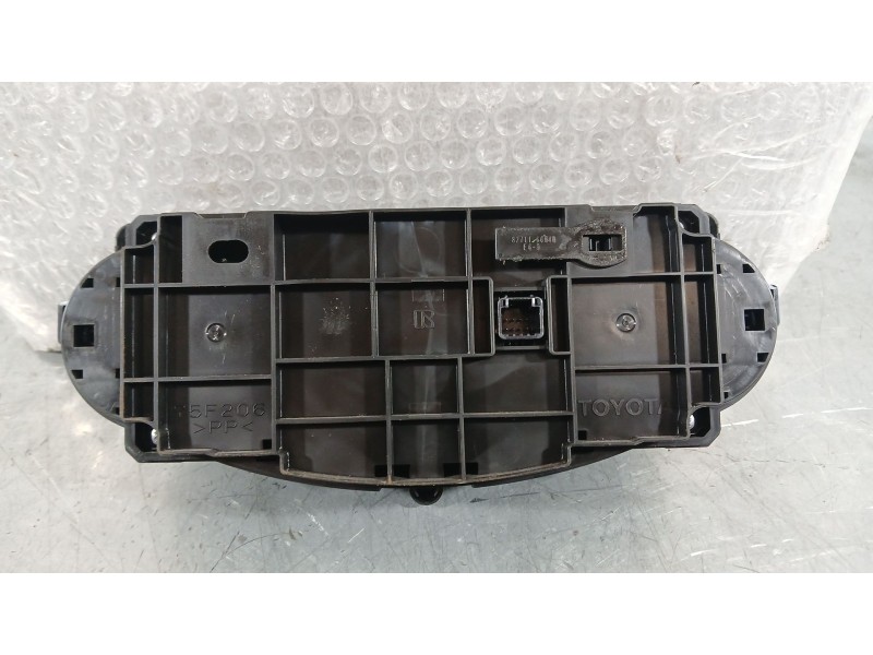 Recambio de mando climatizador para toyota yaris (_p13_) 1.5 hybrid (nhp130_) referencia OEM IAM 559000D780C1  