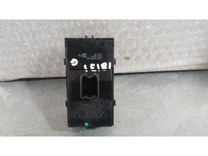 Recambio de mando elevalunas delantero izquierdo para chevrolet cruze hatchback (j305) 1.7 d referencia OEM IAM 13305373  
