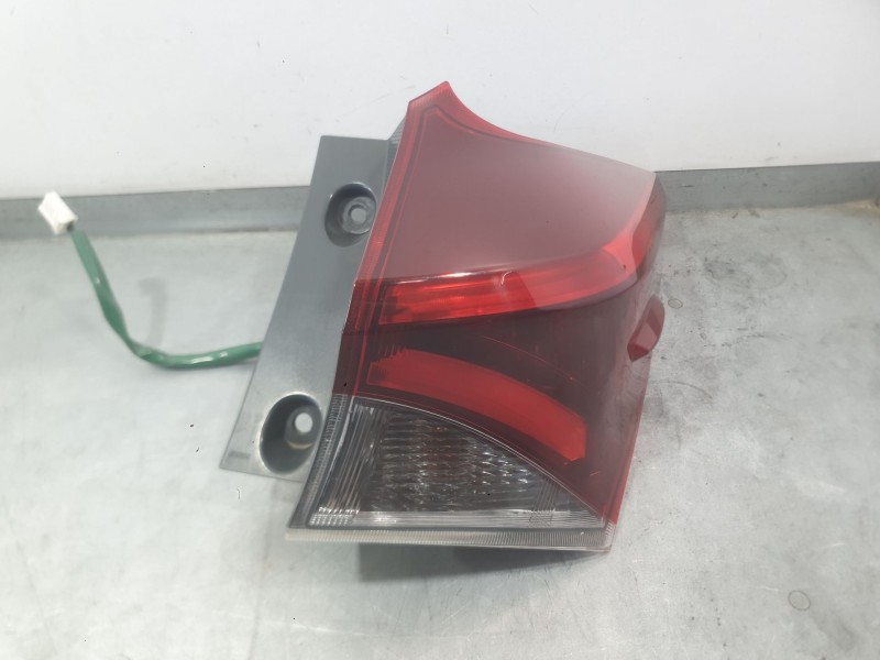 Recambio de piloto trasero derecho exterior para toyota auris (-e18) 1.8 hybrid (zwee186) referencia OEM IAM 8155102730  