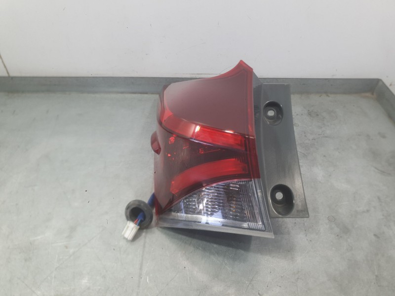 Recambio de piloto trasero izquierdo exterior para toyota auris (-e18) 1.8 hybrid (zwee186) referencia OEM IAM 8156102730  