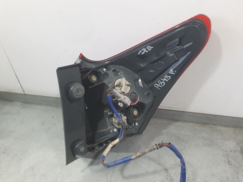 Recambio de piloto trasero izquierdo exterior para toyota auris (-e18) 1.8 hybrid (zwee186) referencia OEM IAM 8156102730  