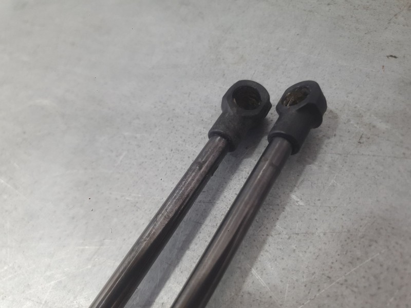 Recambio de amortiguadores maletero / porton para toyota auris (-e18) 1.8 hybrid (zwee186) referencia OEM IAM 6896002170  
