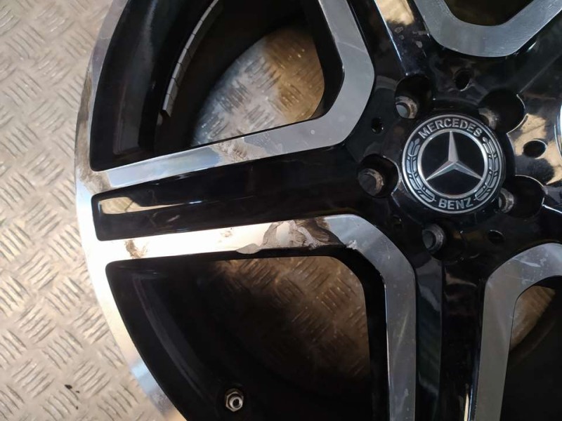 Recambio de juego llantas aluminio para mercedes-benz clase gla (w156) gla 200 (156.943) referencia OEM IAM 8X19 5 TORN ET 435 A
