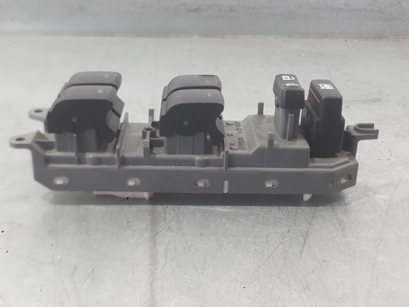 Recambio de mando elevalunas delantero izquierdo para toyota auris (-e18) 1.8 hybrid (zwee186) referencia OEM IAM 8482002320  