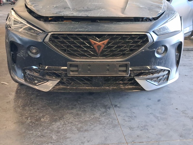 Recambio de paragolpes delantero para cupra formentor (km7, kmp) 1.5 tsi referencia OEM IAM 5FF807217QGRU TOCADO ROZADO 