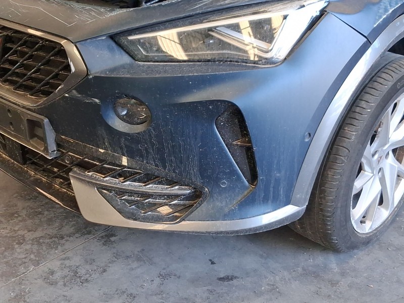 Recambio de paragolpes delantero para cupra formentor (km7, kmp) 1.5 tsi referencia OEM IAM 5FF807217QGRU TOCADO ROZADO 