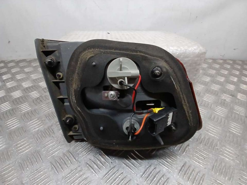 Recambio de piloto trasero derecho para kia magentis emotion referencia OEM IAM 924062G0  