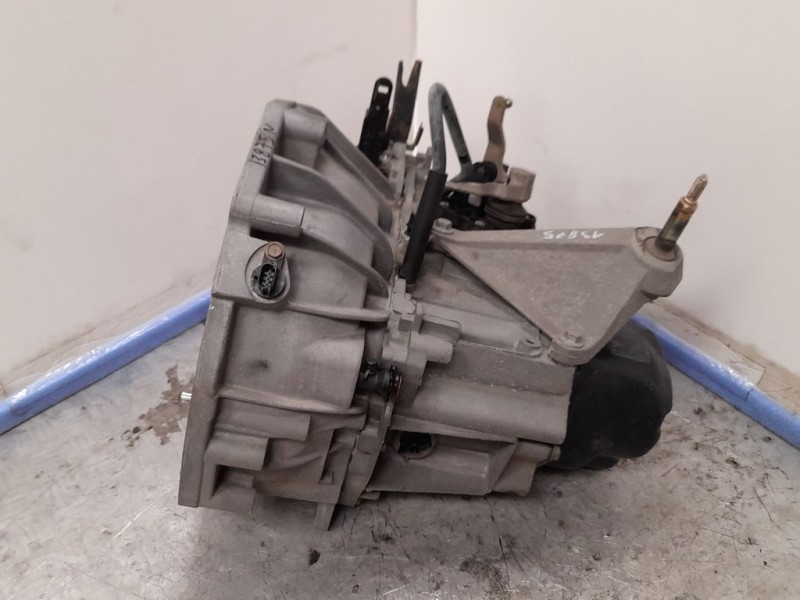 Recambio de caja cambios para nissan micra (k12e) acenta referencia OEM IAM JH3148 C045520 5VELOCIDADES