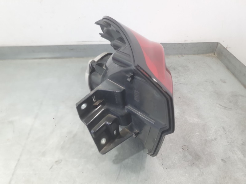 Recambio de piloto trasero derecho exterior para fiat tipo station wagon (356_, 357_) 1.3 d (356wxh1a) referencia OEM IAM 520789