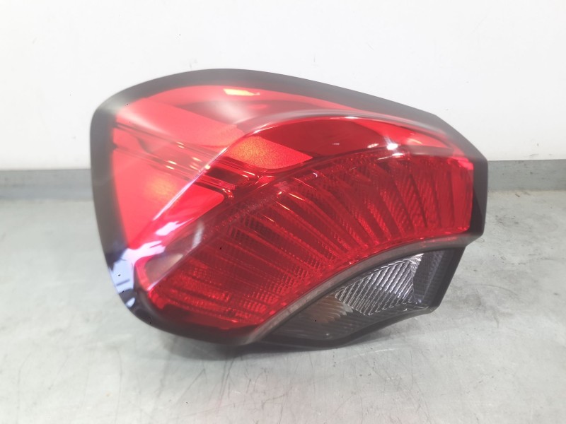 Recambio de piloto trasero izquierdo exterior para fiat tipo station wagon (356_, 357_) 1.3 d (356wxh1a) referencia OEM IAM 5207