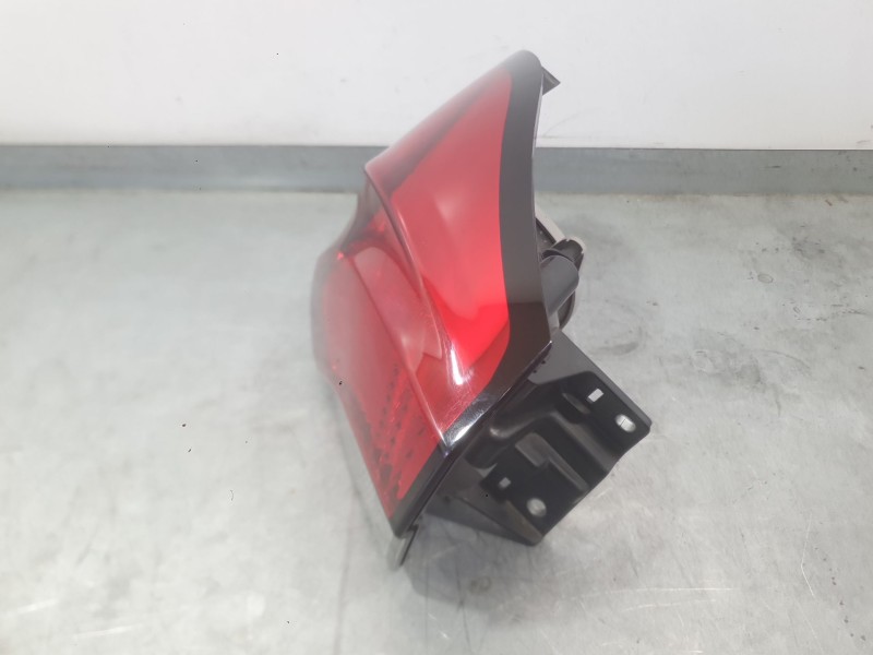 Recambio de piloto trasero izquierdo exterior para fiat tipo station wagon (356_, 357_) 1.3 d (356wxh1a) referencia OEM IAM 5207