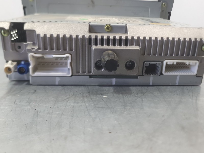 Recambio de sistema navegacion gps para renault clio iv (bh_) 0.9 tce 90 referencia OEM IAM 281151811R  