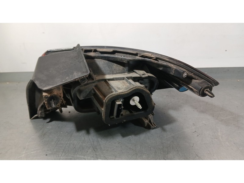 Recambio de piloto trasero izquierdo exterior para opel corsa f (p2jo) 1.2 (68) referencia OEM IAM 9829317380  