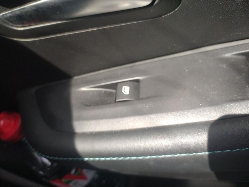 Recambio de mando elevalunas delantero derecho para peugeot 208 ii (ub_, up_, uw_, uj_) 1.2 puretech 100 referencia OEM IAM 9804