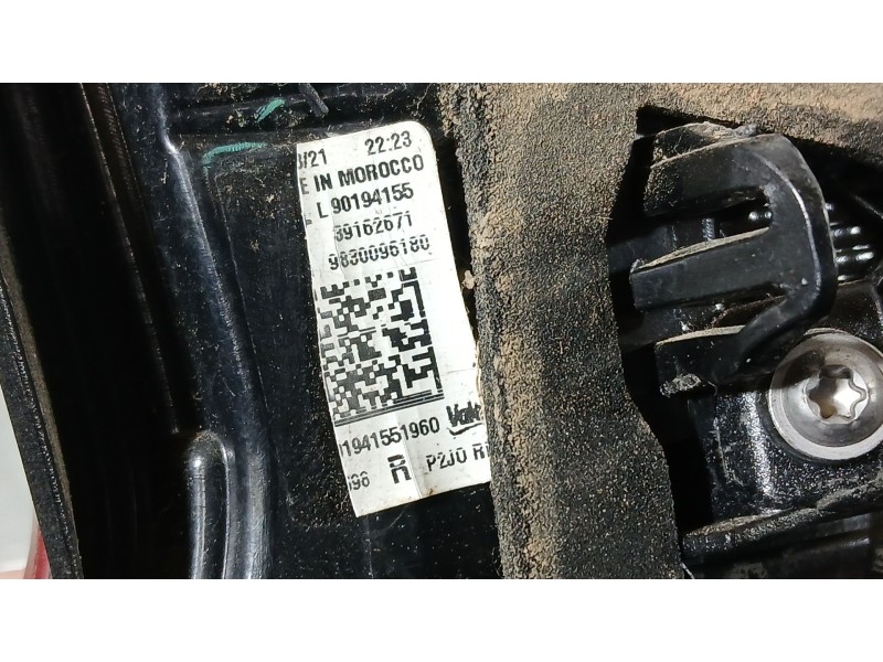 Recambio de piloto trasero derecho interior para opel corsa f (p2jo) 1.2 (68) referencia OEM IAM 9830096180  