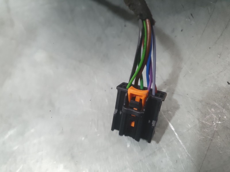 Recambio de retrovisor izquierdo para peugeot 2008 ii (ud_, us_, uy_, uj_, ur_, uc_) 1.2 puretech 130 referencia OEM IAM 9847189