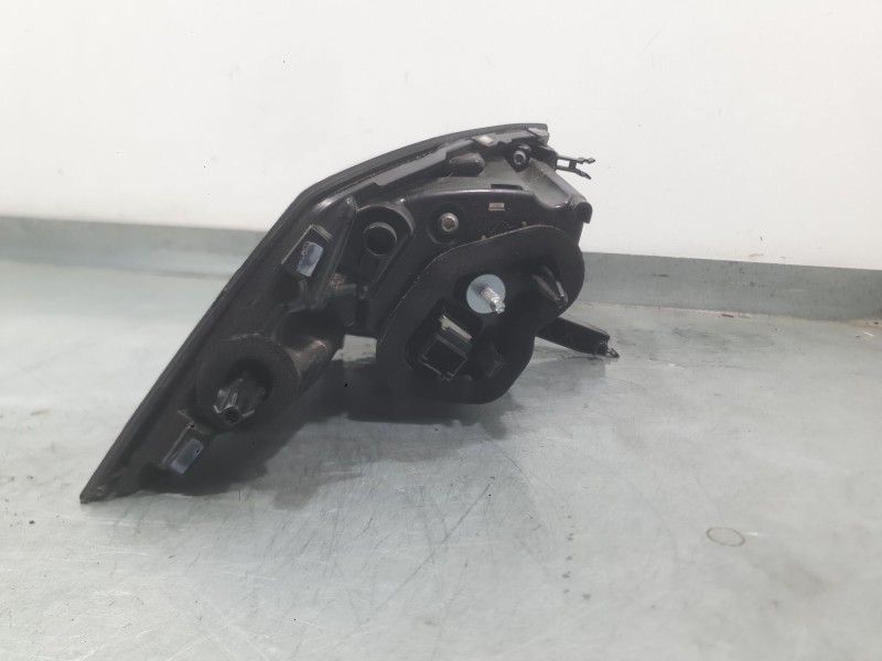 Recambio de piloto trasero derecho exterior para peugeot 2008 ii (ud_, us_, uy_, uj_, ur_, uc_) 1.2 puretech 130 referencia OEM 