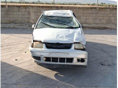VOLKSWAGEN POLO (6N2)