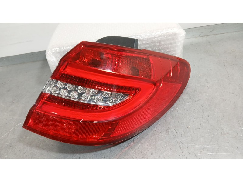 Recambio de piloto trasero derecho exterior para mercedes-benz clase b sports tourer (w246, w242) b 180 cdi (246.200) referencia
