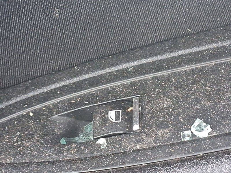 Recambio de mando elevalunas delantero derecho para bmw 1 (f20) 118 i referencia OEM IAM 61319208107  