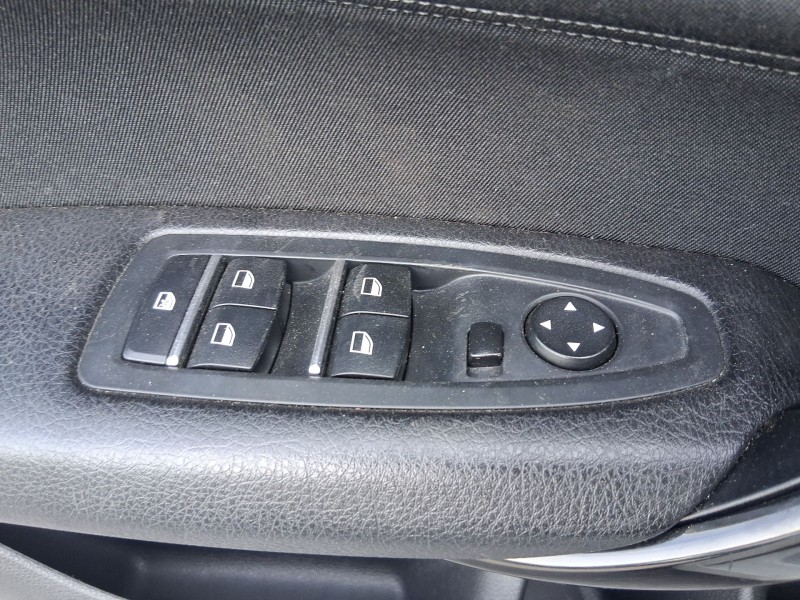 Recambio de mando elevalunas delantero izquierdo para bmw 1 (f20) 118 i referencia OEM IAM 61319208109 C/MANDO RETROVISOR 