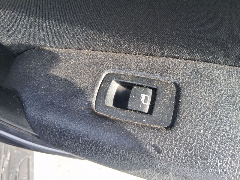 Recambio de mando elevalunas trasero derecho para bmw 1 (f20) 118 i referencia OEM IAM 61319208106  