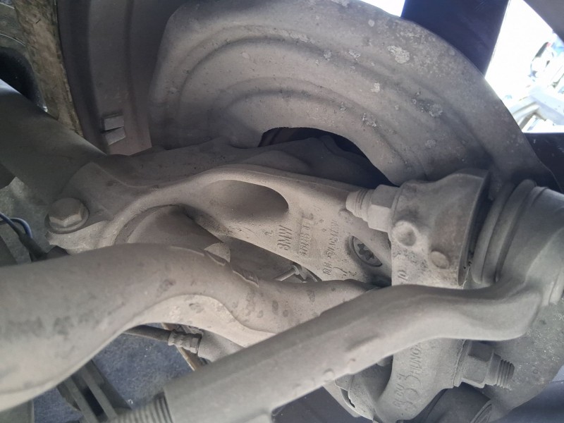 Recambio de mangueta delantera izquierda para bmw 1 (f20) 118 i referencia OEM IAM 31216792285  