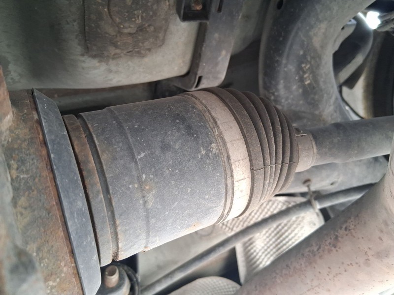 Recambio de transmision trasera derecha para bmw 1 (f20) 118 i referencia OEM IAM 33207609352  