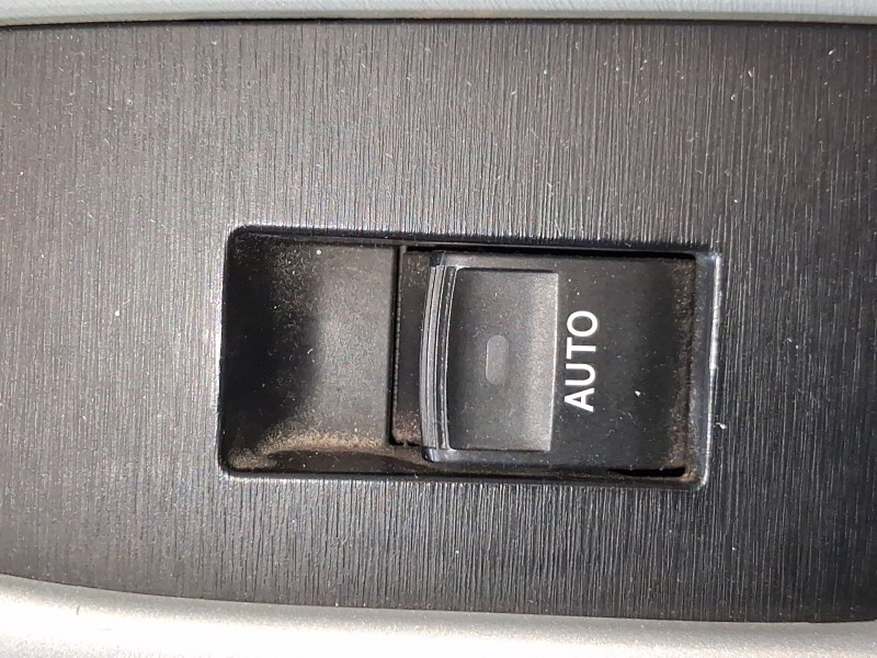 Recambio de mando elevalunas trasero derecho para toyota prius (_w3_) 1.8 hybrid (zvw3_) referencia OEM IAM 8481033120  