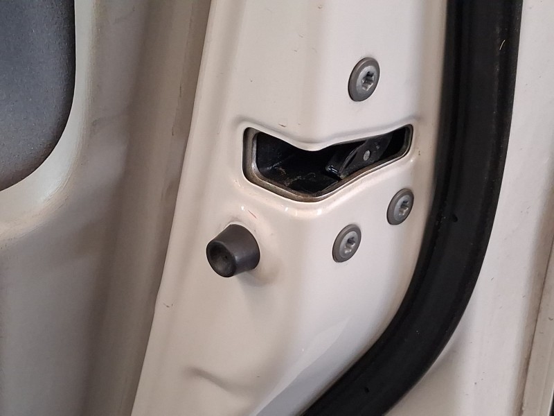 Recambio de cerradura puerta delantera derecha para toyota prius (_w3_) 1.8 hybrid (zvw3_) referencia OEM IAM 6903047081  