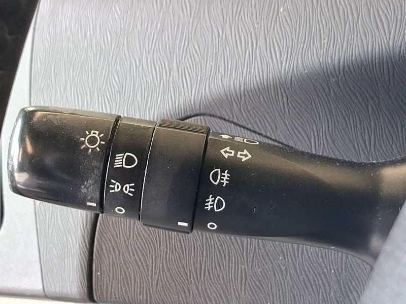 Recambio de mando luces y limpia para toyota prius (_w3_) 1.8 hybrid (zvw3_) referencia OEM IAM 8414042101  8465248190