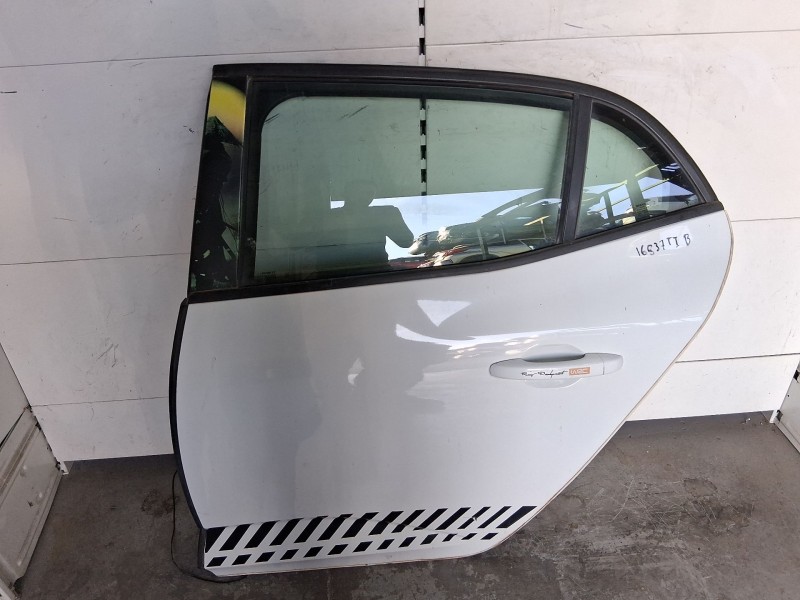Recambio de puerta trasera izquierda para renault megane iv hatchback (b9a/m/n_) 1.5 dci 90 (b9a1) referencia OEM IAM 821015121R